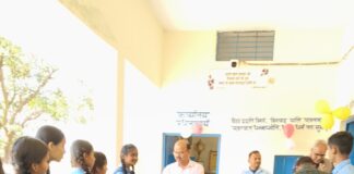 लालाओमप्रकाश ज्ञानदीप क० इं० कॉलेज में प्रवेश उत्सव मनाया